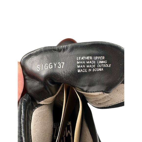 Miz Mooz Leather Buckled Ankle Boot-Siggy-Black Distressed Leather Sz 37/ 7 US - Picture 3 of 8